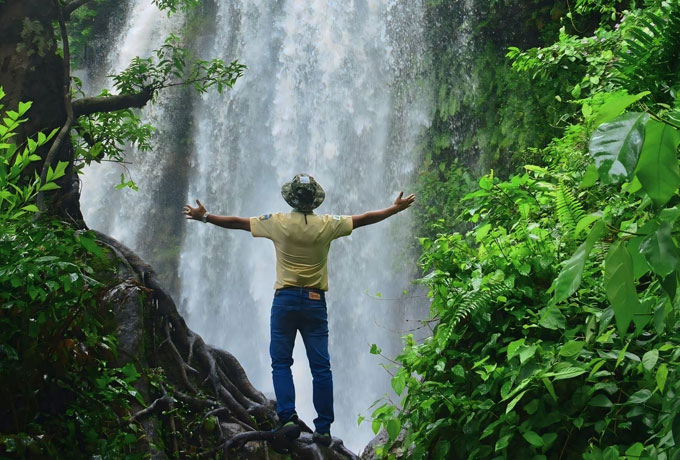 2-Day Angkor Wat Sunrise, Kulen Waterfall & Tonle Sap Adventure
